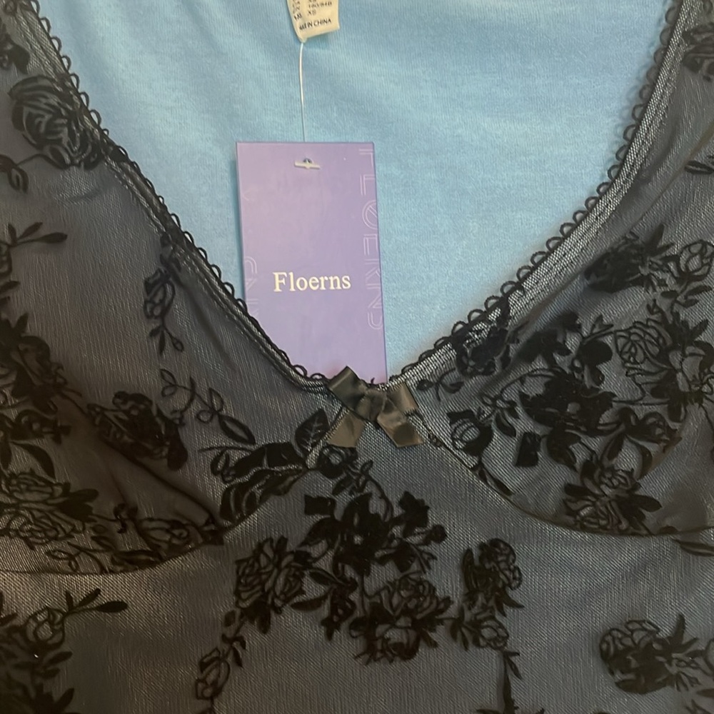 Pretty little top blue lining with black overlay lace size extra small - Picture 5 of 5